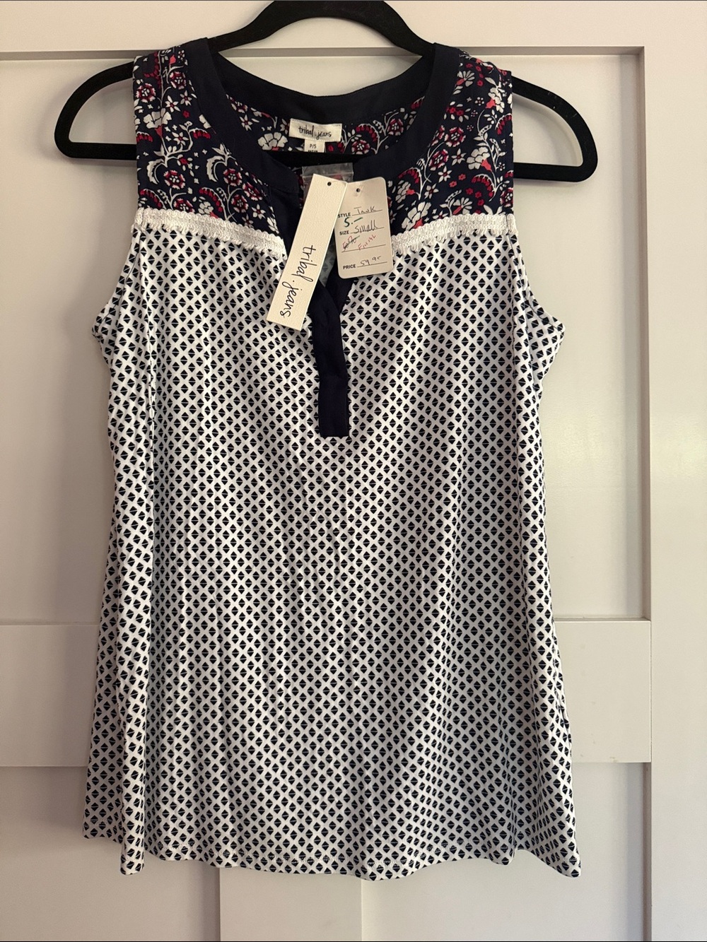 Tribal Jeans NWT Sleeveless Navy & White Printed Tank